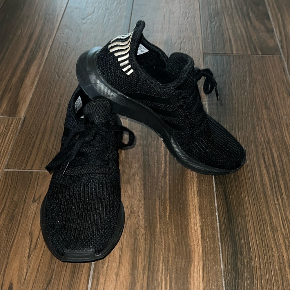 Adidas Swift Run 1.0 - Size 7.5 - Black